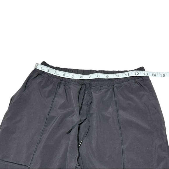 Lululemon Black Cargo Jogger Cropped Pull On Pants Size 6 - Picture 3 of 11